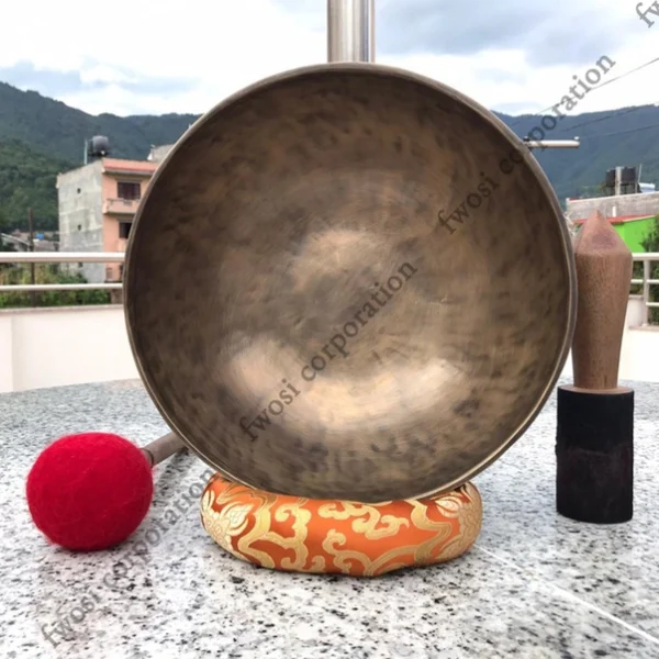 11 Inch Full Moon Tibetan Singing Bowl with Mallet - Image 2
